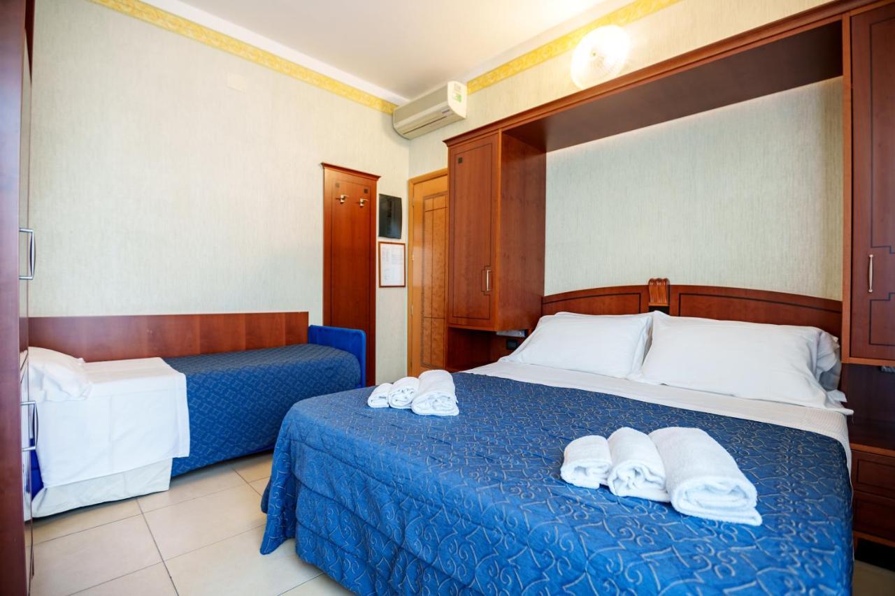Hotel Rex Rimini Exteriör bild