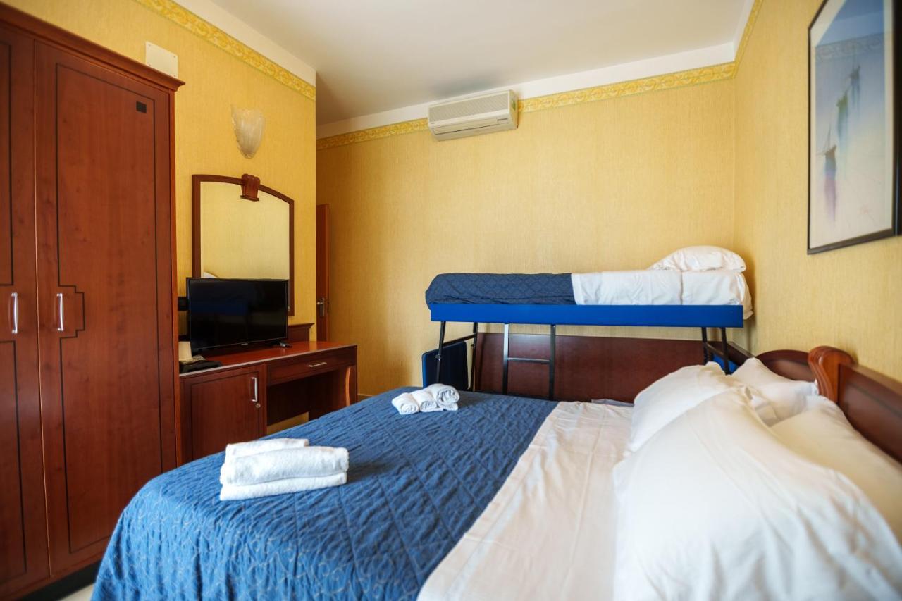 Hotel Rex Rimini Exteriör bild