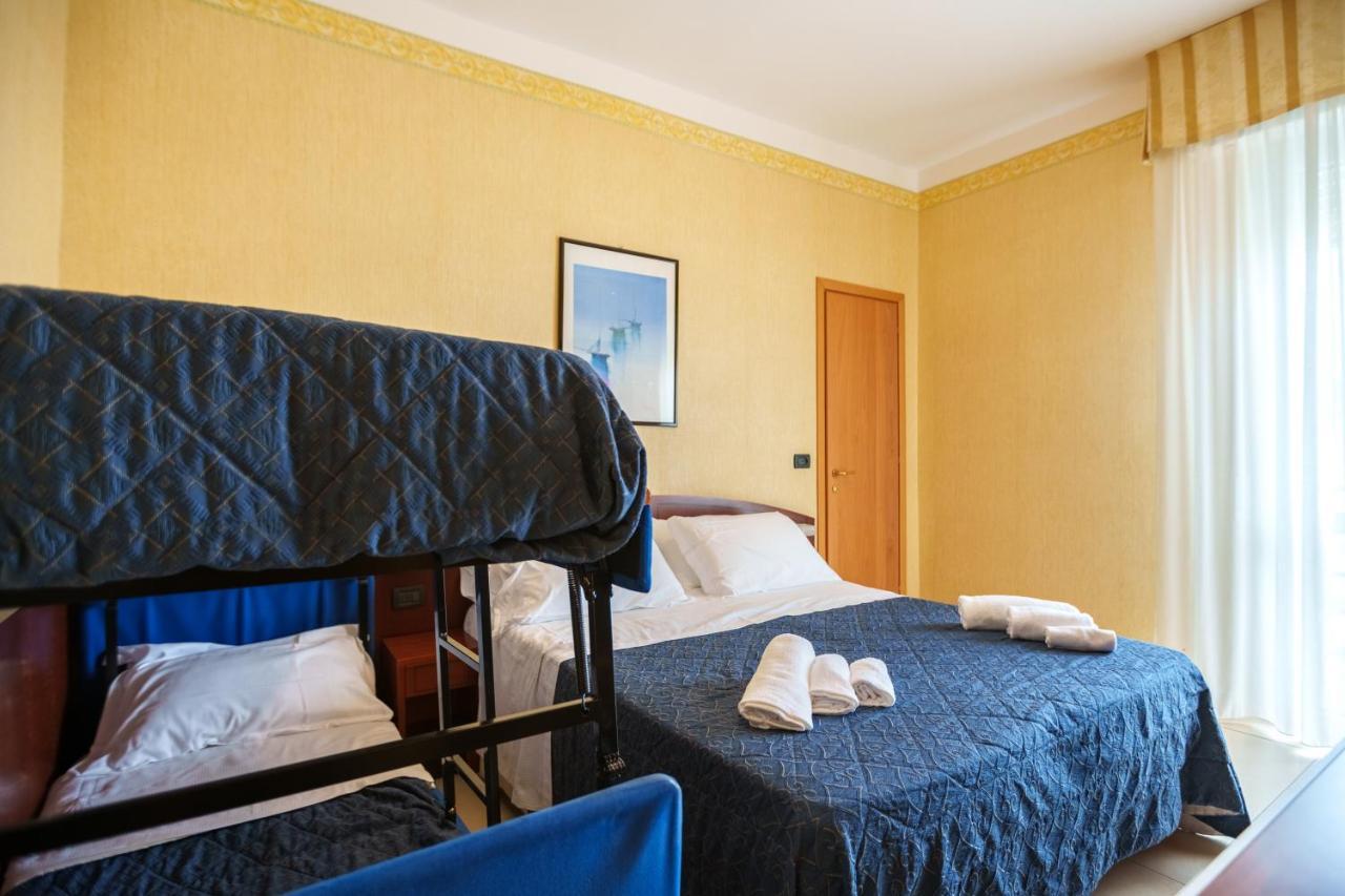 Hotel Rex Rimini Exteriör bild